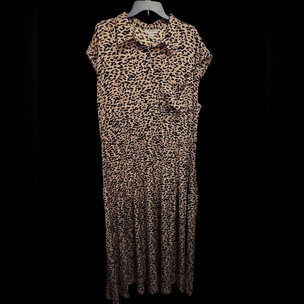 Elegant Leopard Print Maxi Dress
